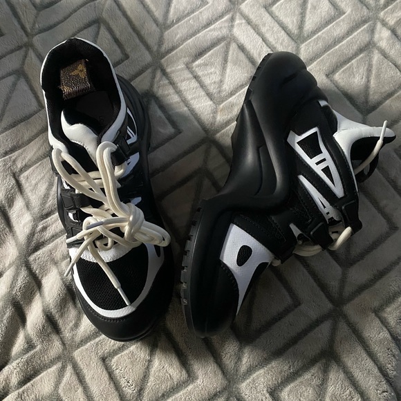 Louis vuitton - Picture 2 of 6